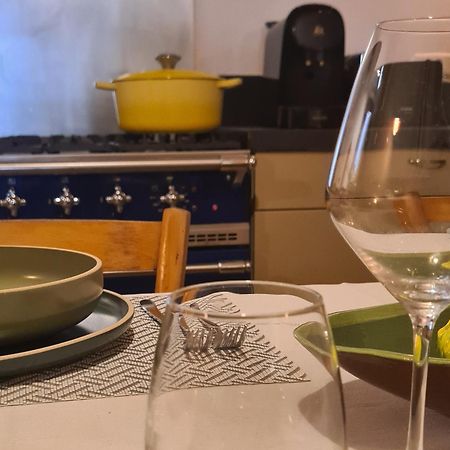 Apartamento Cocon Du Papillon A Lourmarin Exterior foto