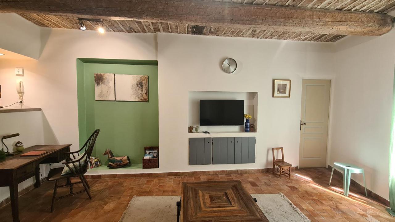 Apartamento Cocon Du Papillon A Lourmarin Exterior foto
