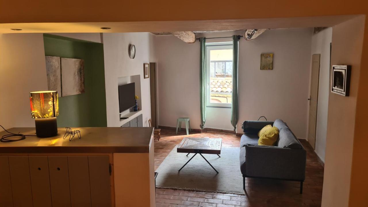 Apartamento Cocon Du Papillon A Lourmarin Exterior foto