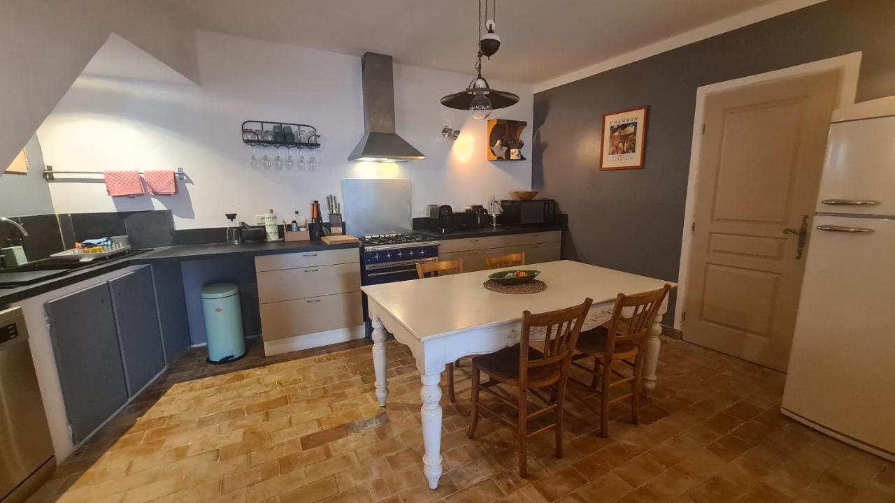 Apartamento Cocon Du Papillon A Lourmarin Exterior foto